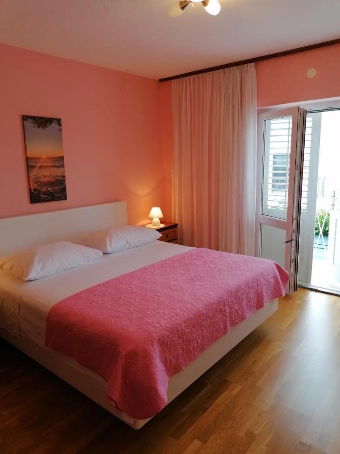 Guest House Lucija Makarska Esterno foto